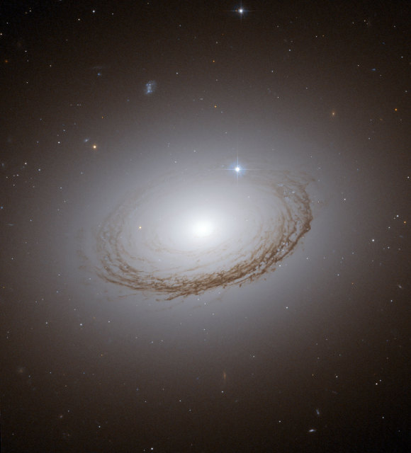 NGC 7049 image from NASA Hubble Space Telescope