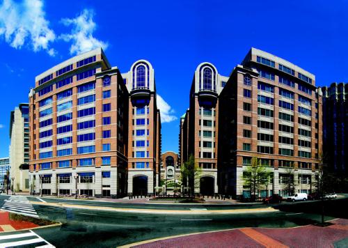 4401 Wilson Blvd. (PRNewsFoto/Colliers International)